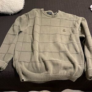 Green Izod sweater 
Size M
Great condition